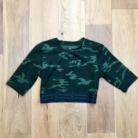 GOOD AMERICAN Icon Jersey Workout Camo Crop Top Size M - Picture 5 of 12